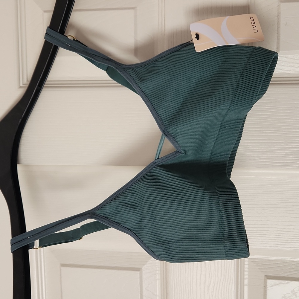 NWT Lively seamless bra size M